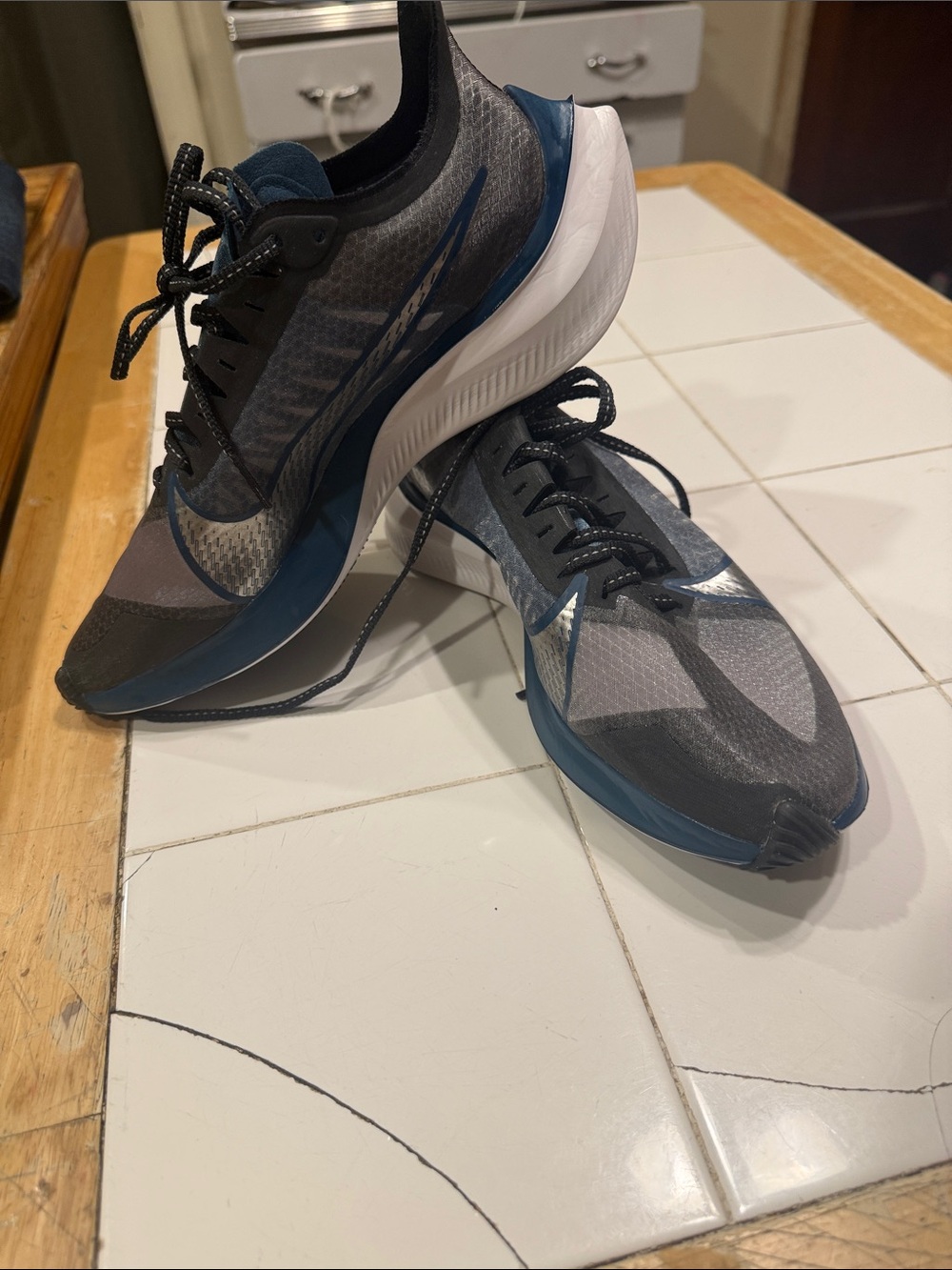 Nike Men's Grey and Blue Performance Running Shoes